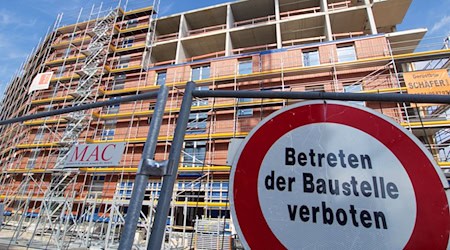 Eine Baustelle in München - die Baukosten sind massiv gestiegen. (Archivbild) / Foto: Carsten Hoefer/dpa