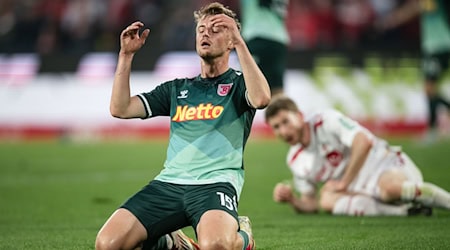 Steht als erster Absteiger aus der 2. Bundesliga fest: Jahn Regensburg.  / Foto: Marius Becker/dpa
