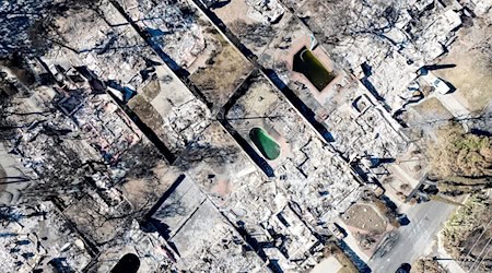 Die verheerenden Waldbrände des vergangenen Winters in Kalifornien kosten die Munich Re über eine Milliarde Euro. / Foto: Noah Berger/FR34727 AP/AP/dpa