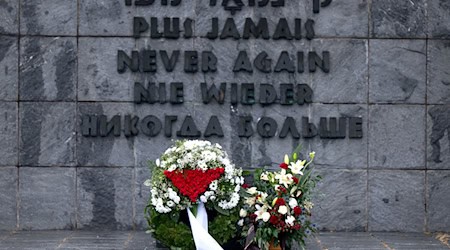In der Gedenkstätte des ehemaligen Konzentrationslagers in Dachau wurde an die Befreiung am 29. April 1945 durch die US-Armee erinnert. / Foto: Sven Hoppe/dpa