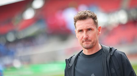 Miroslav Klose freut sich auf die 125-Jahr-Feier beim 1. FC Nürnberg. / Foto: Daniel Karmann/dpa