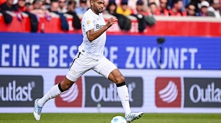 Der FC Bayern hat offenbar Jonathan Tah ein Angebot unterbreitet. / Foto: Harry Langer/dpa