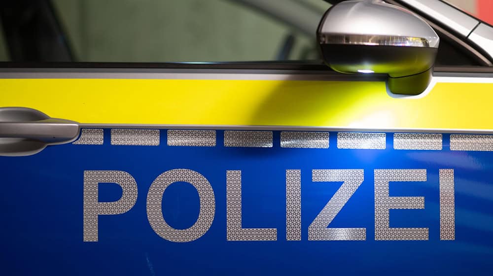 Am Samstagabend musste die Polizei bei einem Streit zwischen einem betrunkenen Paar und zwei Geschwistern eingreifen. (Symbolbild) / Foto: Robert Michael/dpa