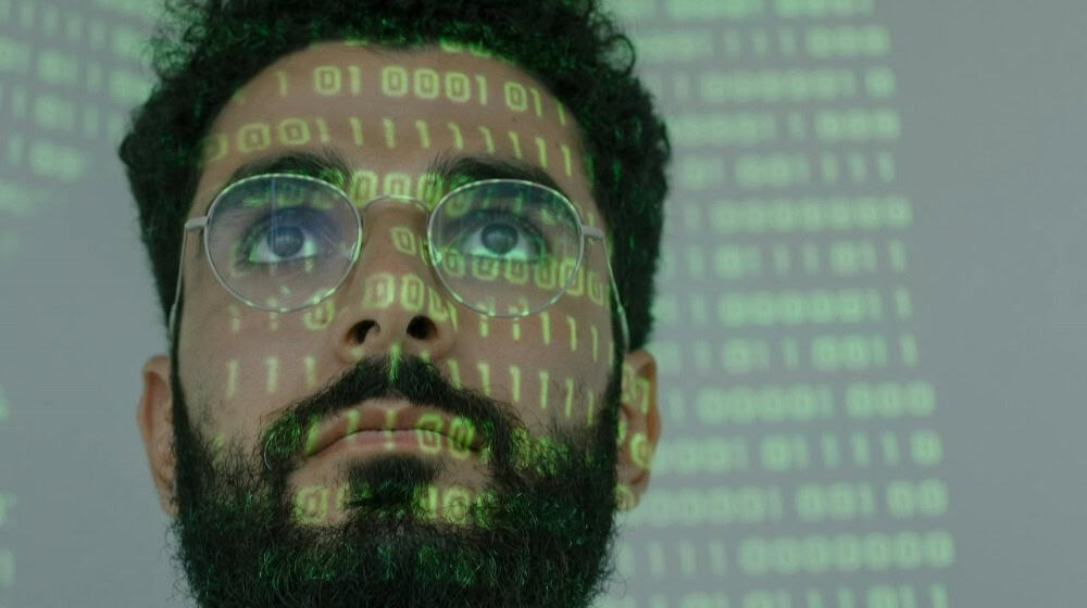 Die Vision vom digitalen Staat verlangt nicht nur Innovation – sondern auch Krisensicherheit. / Bild: cottonbro studio auf pexels.com