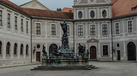 Mit der neuen Strategie will Bayern Kulturstätten barrierefrei erlebbar machen - hier die Residenz München. / Bild von Azra Tuba Demir auf pexels.com