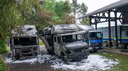 Die Polizei schätzt den entstandenen Schaden auf rund eine Million Euro. Sie geht von Brandstiftung aus. / Foto: Peter Kneffel/dpa