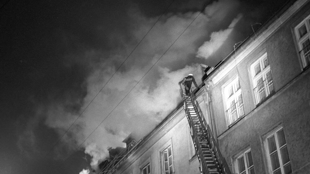 Im Februar 1970 brannte das jüdische Gemeindezentrum. (Archivbild) / Foto: picture alliance / Joachim Barfknecht/dpa