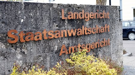 Vier Männer und drei Frauen stehen im Verdacht, als falsche Pflegekräfte Bandendiebstähle begangen zu haben.  (Symbolbild) / Foto: Uwe Lein/dpa