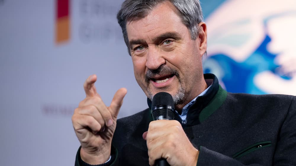 Die Geldströme der AfD sind aus der Sicht von Markus Söder nicht plausibel. Er fordert eine Überprüfung, ob die Partei etwa Geld aus Moskau erhalte. (Archivbild) / Foto: Sven Hoppe/dpa