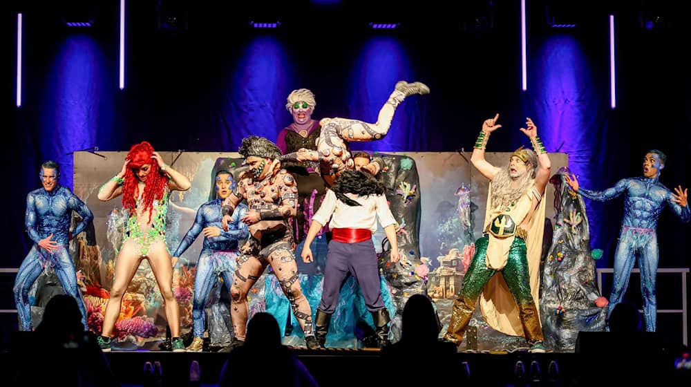 Mit ihrer Darbietung unter dem Titel «Arielle - Ursulas Rache» hat sich das Männerballett Finsterwalde aus Brandenburg den deutschen Meistertitel geholt. / Foto: Daniel Löb/dpa