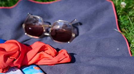 Das Kind blieb bei seinem Ausflug in das Freibad laut Polizei unverletzt. (Symbolbild) / Foto: Annette Riedl/dpa