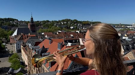 Die Trompeterin will möglichst viele Menschen mit ihrer Musik erreichen / Foto: Birgit Reichert/dpa