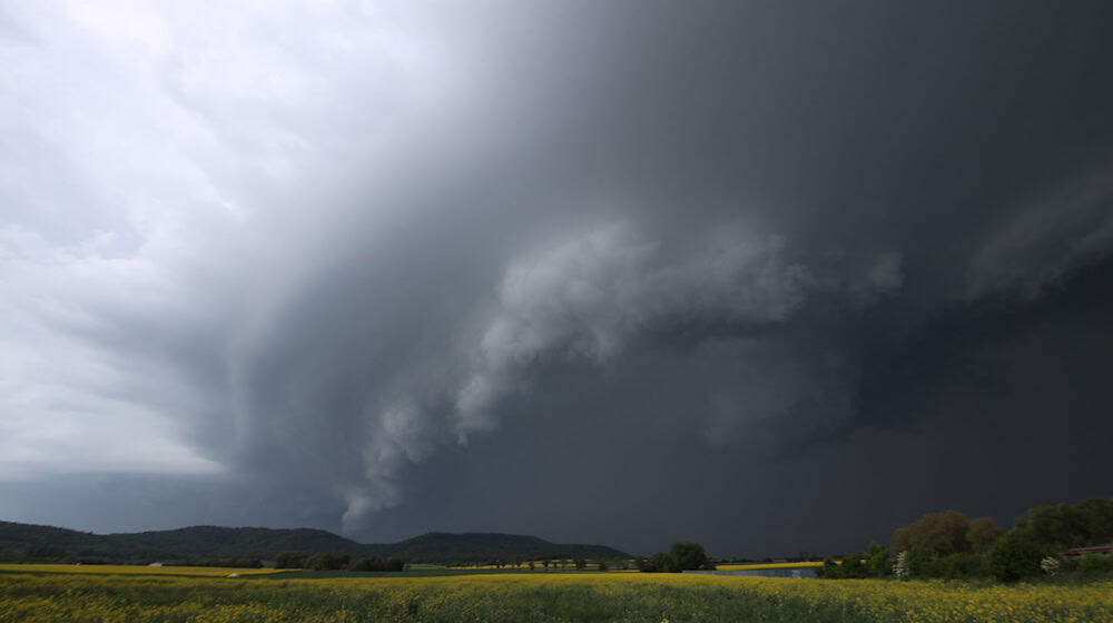 Diese Woche soll es in Bayern erneut wolkig und nass werden. (Archivbild) / Foto: Alexander Wolf/onw-images/dpa