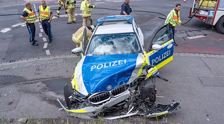 Bei dem Unfall in Bamberg wurden zwei Personen verletzt.  / Foto: Ferdinand Merzbach/News5/dpa