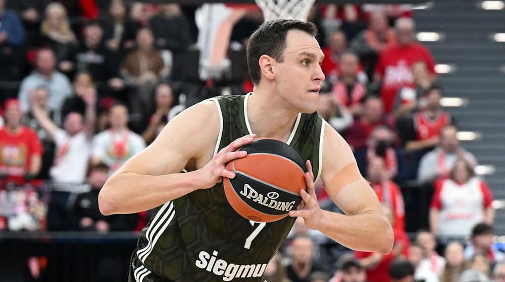 Johannes Voigtmann und die Bayern-Basketballer sind in den Playoffs auf Halbfinal-Kurs. / Foto: Sven Hoppe/dpa
