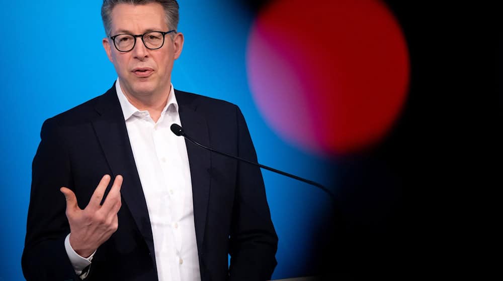 Bayerns Wissenschaftsminister Markus Blume (CSU) setzt auf eine «kluge Außenwissenschaftspolitik». (Archivbild) / Foto: Sven Hoppe/dpa