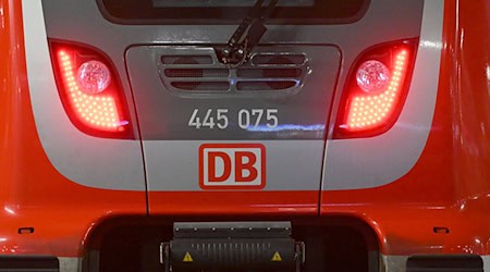 Die Bahn saniert ihre Trasse zwischen Regensburg und Weiden. (Symbolbild) / Foto: Felix Hörhager/dpa