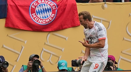 Harry Kane jubelt nach seinem ersten Tor. / Foto: Lynne Sladky/AP/dpa