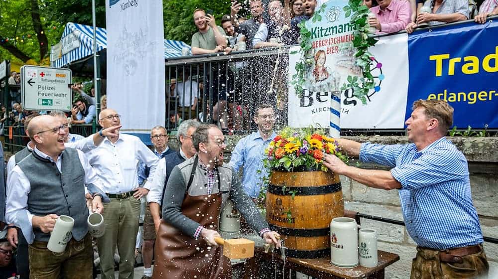 Die Erlanger Bergkirchweih ist eröffnet.  / Foto: Daniel Karmann/dpa