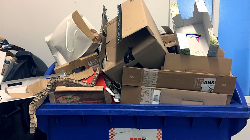 Die Grünen wollen eine kommunale Verpackungssteuer mit einem eigenen Gesetzentwurf ermöglichen. (Symbolbild) / Foto: Alexandra Schuler/dpa