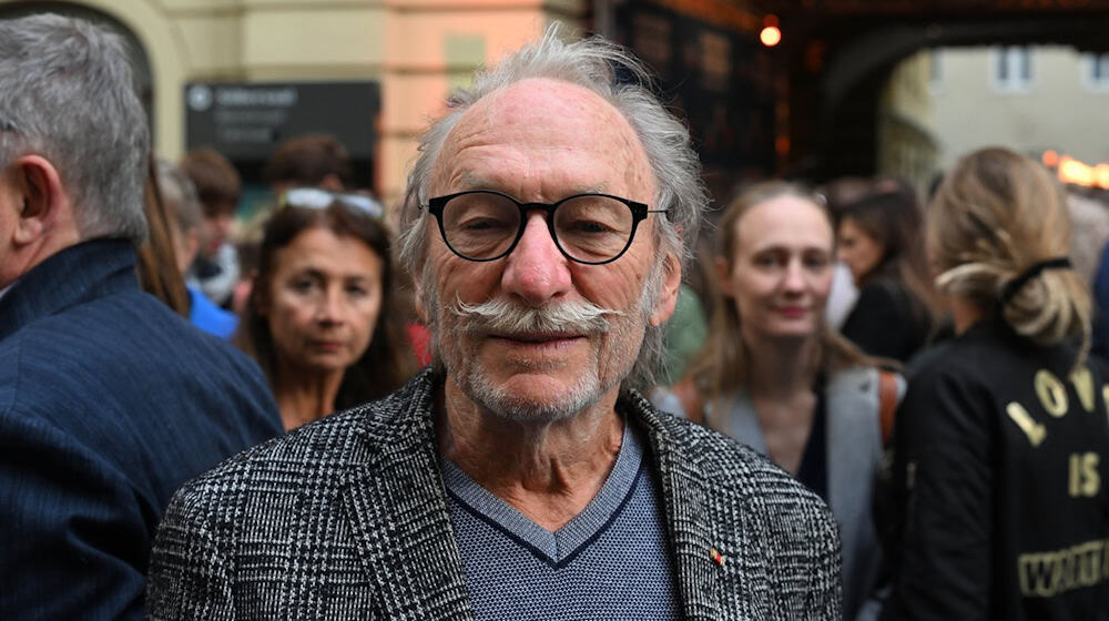 Mit «Gschichtn vom Brandner Kaspar» hat Franz Xaver Kroetz eine Neufassung des legendären Volksstücks von Franz von Kobell geschrieben, das nun uraufgeführt wird. (Archivbild) / Foto: Felix Hörhager/dpa