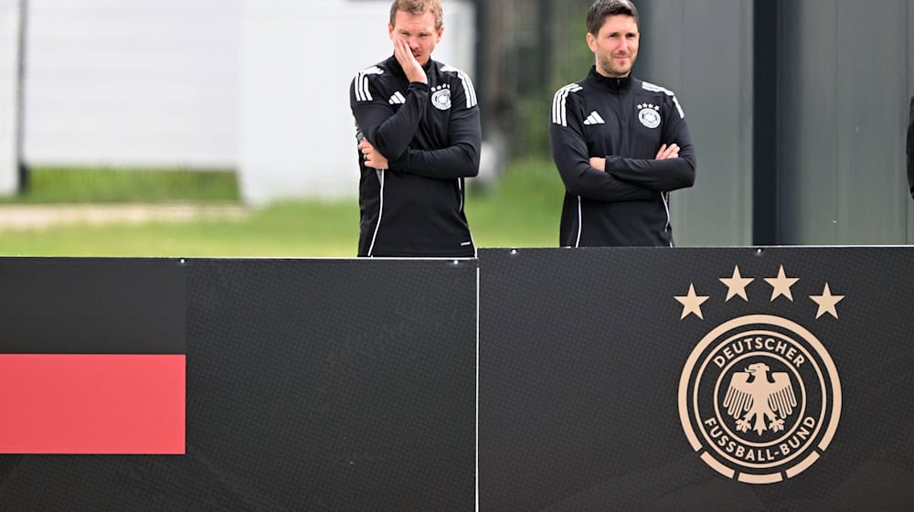 Julian Nagelsmann (l) will mit der Nationalmannschaft ins Finale der Nations League.  / Foto: Federico Gambarini/dpa
