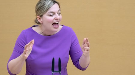 Katharina Schulze selbst dürfte jetzt Ministerpräsidentin werden - sie will dies aber auch unter 40-Jährigen ermöglichen. (Archivbild) / Foto: Sven Hoppe/dpa