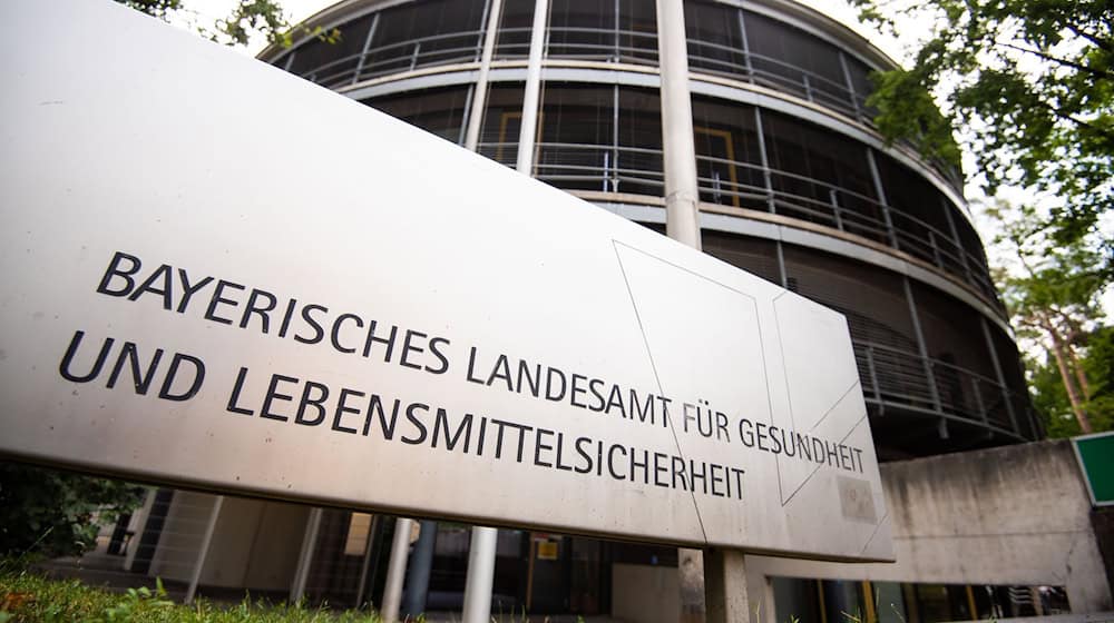 Das Landesamt für Gesundheit und Lebensmittelsicherheit (LGL) hat Expertise für gefährliche Virus-Erkrankungen. (Archivbild) / Foto: Nicolas Armer/dpa