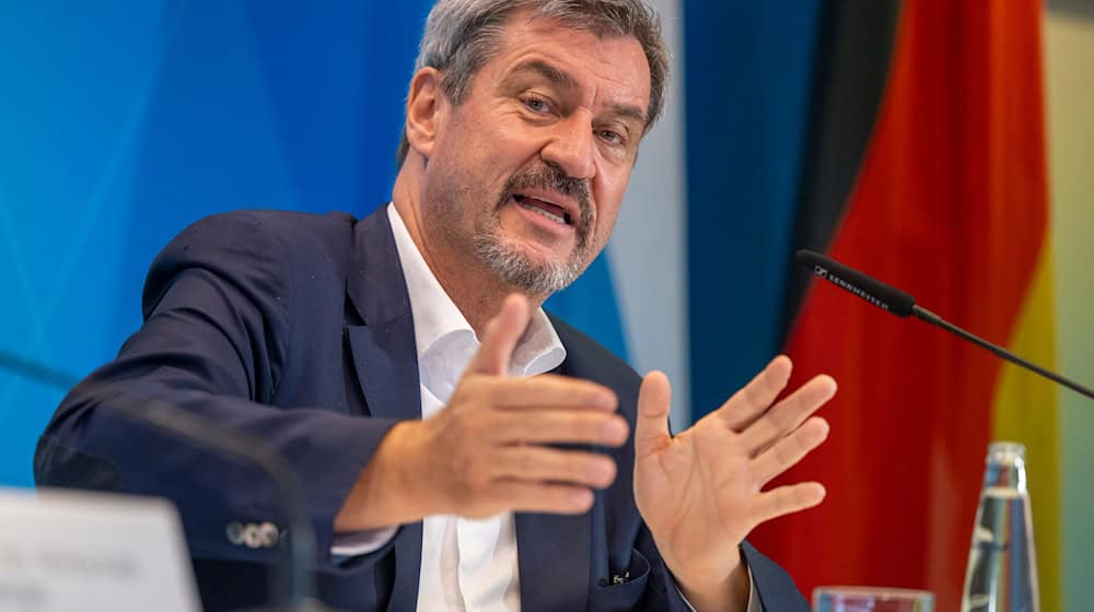 Im sozialen Wohnungsbau sorgte ein zwischenzeitlicher Förderstopp für bezahlbare Unterkünfte für Verdruss in Bayern - das soll sich nun ändern, wie Ministerpräsident Markus Söder (CSU) nach der Klausur des bayerischen Kabinetts mitteilte.  / Foto: Peter Kneffel/dpa