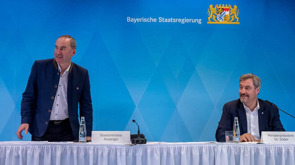 Markus Söder (r.) stellt in der Energiepolitik etwas klar. / Foto: Peter Kneffel/dpa