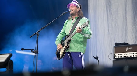Die Sportfreunde Stiller treten überraschend bei Rock im Park auf.  / Foto: Leonie Asendorpf/dpa