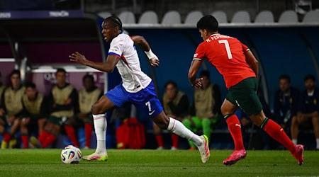 Mathys Tel spielt gerade bei der U21-EM. / Foto: Martin Medòanský/TASR/dpa