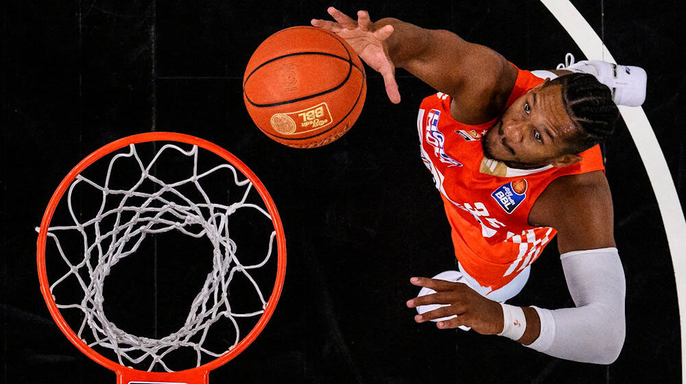 Karim Jallow und die Ulmer Basketballer stehen in den Playoffs kurz vor dem Finaleinzug. / Foto: Tom Weller/dpa