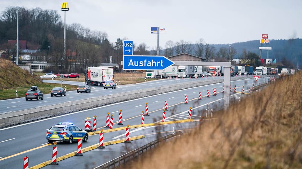 Am Wochenende wird die Autobahn 3 nachts für den Verkehr gesperrt. (Archivfoto) / Foto: Nicolas Armer/dpa