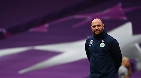 Rückkehr nach Wolfsburg: Trainer Stephan Lerch. / Foto: Gabriel Bouys/POOL AFP/AP/dpa