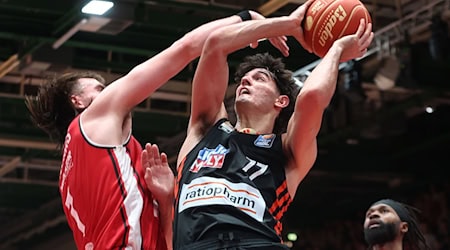 Würzburg und Ulm boten den Zuschauern im 2. Halbfinalspiel ein physisch starkes Duell. / Foto: Karl-Josef Hildenbrand/dpa