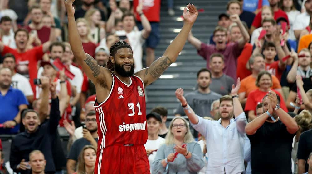 Devin Booker wurde mit dem FC Bayern viermal Meister - nun verlässt er München. / Foto: Matthias Stickel/dpa