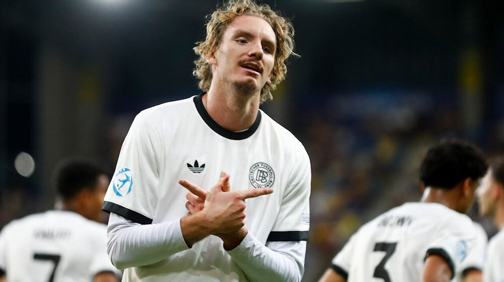 Nick Woltemade steht beim FC Bayern hoch im Kurs. / Foto: Branislav Racko/dpa