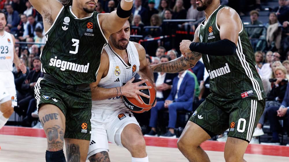 Die Bayern-Basketballer verlieren zwei ihrer wichtigsten Spieler: Carsen Edwards (links) und Nick Weiler-Babb. / Foto: Matthias Balk/dpa