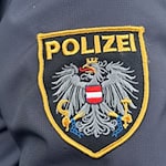 Neben der Bergrettung suchte die Polizei mit einem Hubschrauber nach dem Mann. (Symbolbild) / Foto: Matthias Röder/dpa