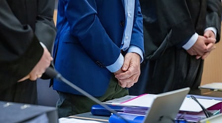 Im Mordprozess gegen einen Arzt forderten Staatsanwaltschaft und Verteidigung Freispruch. (Archivbild) / Foto: Armin Weigel/dpa