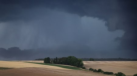 Ungemütliches Wetter steht Menschen in Bayern bevor. (Symbolbild) / Foto: Karl-Josef Hildenbrand/dpa