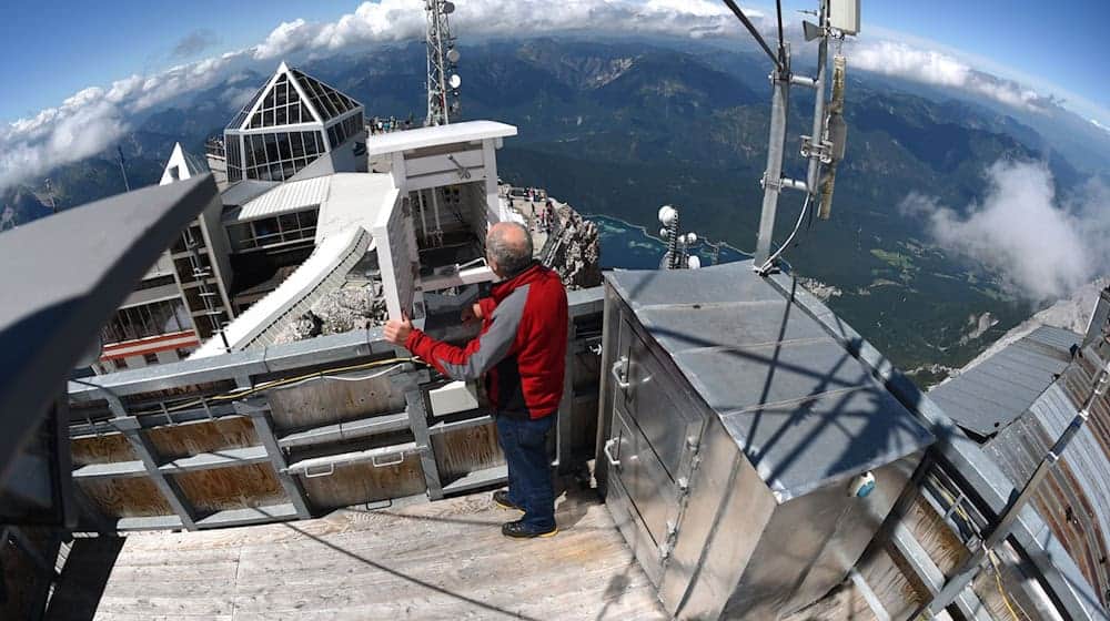 Seit 125 Jahrenwerden auf der Zugspitze Wetterdaten gesammeln (Archivfoto)  / Foto: Angelika Warmuth/dpa