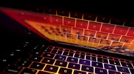 Die Bande soll auch die Infrastruktur für die illegalen Online-Angebote bereitgestellt haben. (Symbolbild) / Foto: Karl-Josef Hildenbrand/dpa