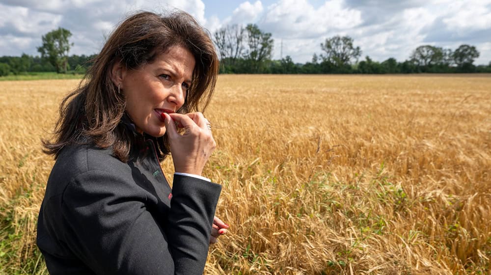 Bayerns Agrarministerin will keine weiteren Verschärfungen der EU-Regeln für die bayerische Landwirtschaft (Archivbild).   / Foto: Peter Kneffel/dpa