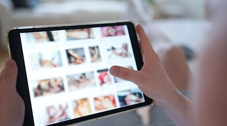 Insgesamt 17 Menschen werden verdächtigt, kinderpornografische Inhalte verbreitet zu haben. (Symbolbild) / Foto: Marcus Brandt/dpa