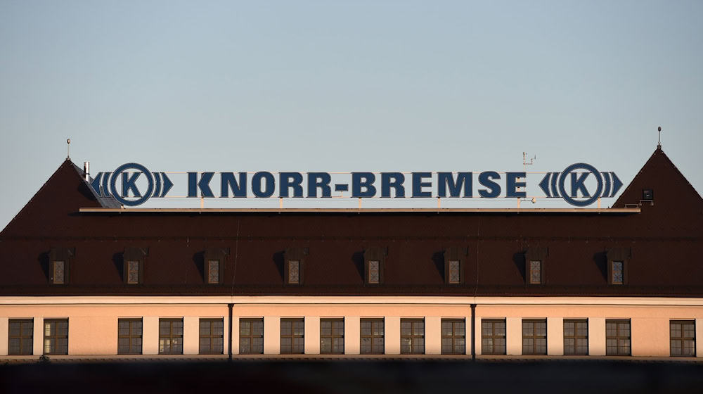 Das Zuggeschäft von Knorr-Bremse läuft gut, das Lkw-Geschäft nicht. (Archivbild) / Foto: Andreas Gebert/dpa