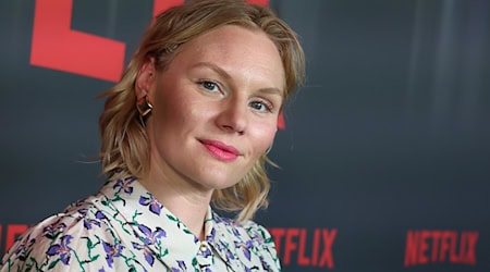 Die Schauspielerin Rosalie Thomass spielt im Franken-«Tatort» die Hauptkommissarin Emilia Rathgeber.  / Foto: Karl-Josef Hildenbrand/dpa
