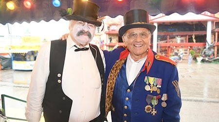 Ringo der Schreckliche (links) und der "Schichtl" Manfred Schauer haben 40 Jahre zusammengearbeitet. (Archivbild)  / Foto: Felix Hörhager/dpa