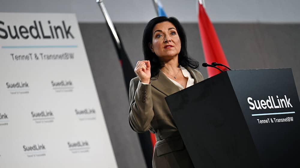 Die Ministerin drängt auf Kosteneffizienz. / Foto: Martin Schutt/dpa